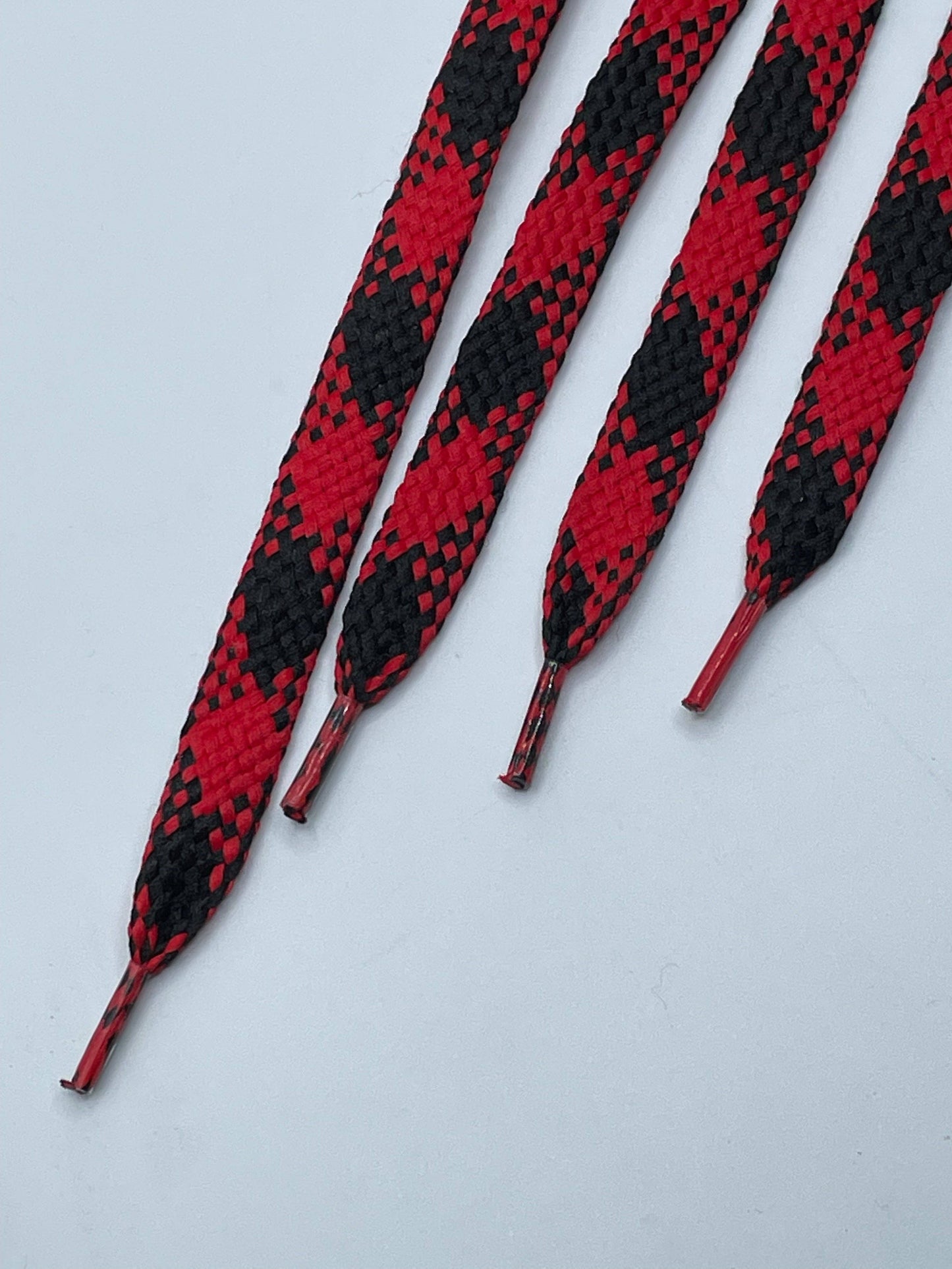 Red & Black Plaid Flat Shoelaces